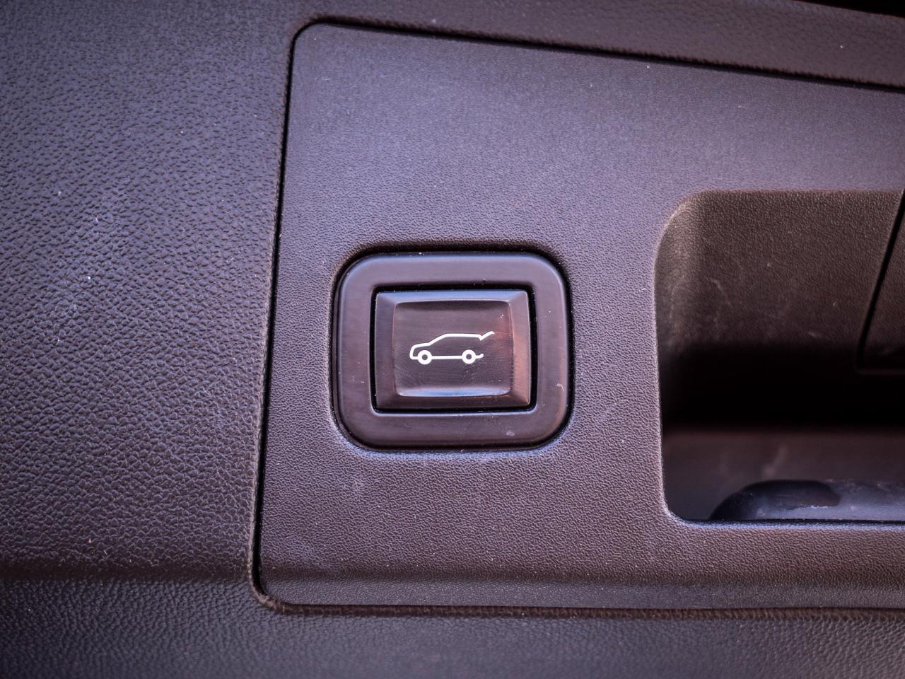 2021 Cadillac XT5 AWD Sport - Rain Sensing Wipers Photo