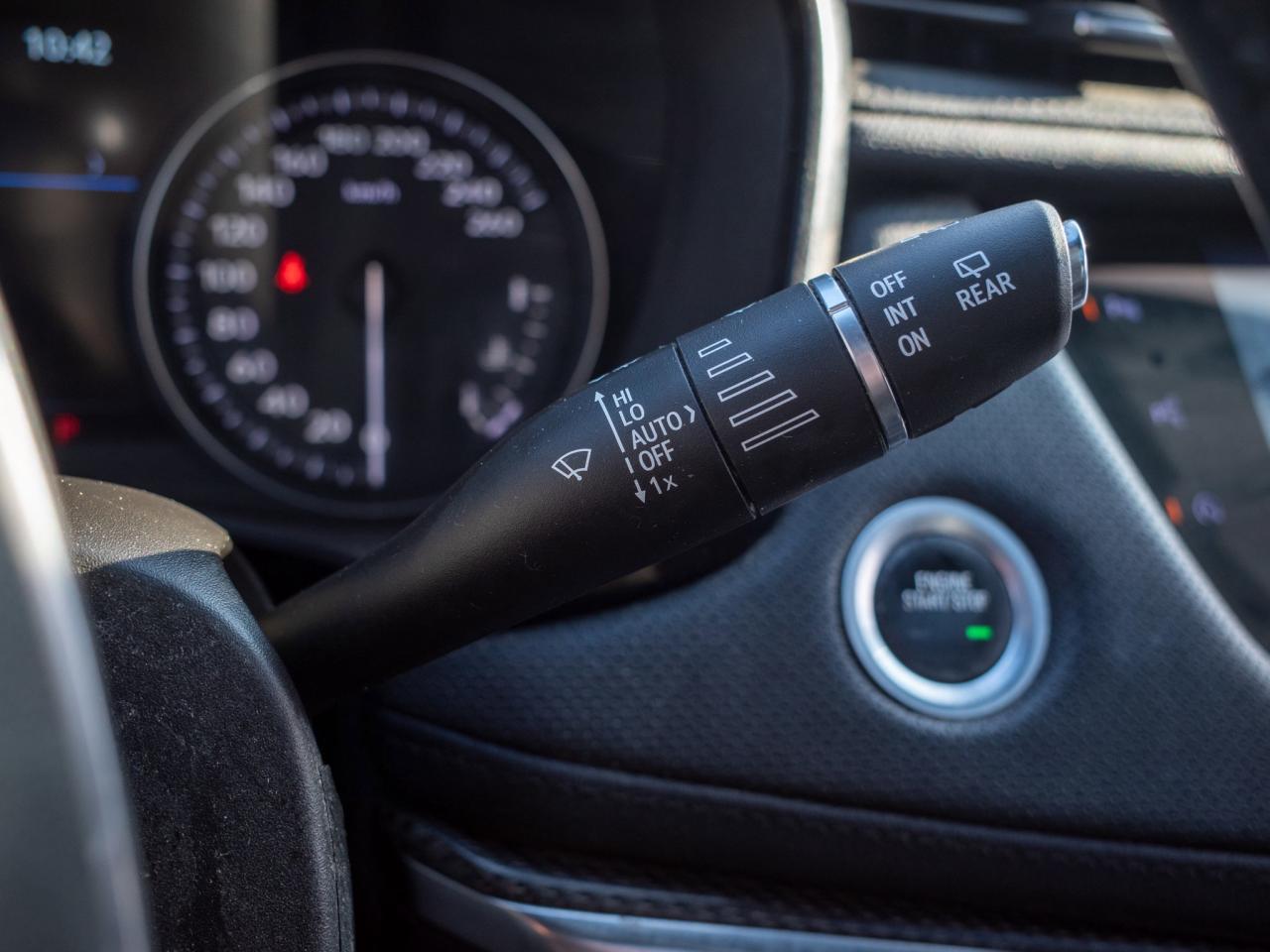 2021 Cadillac XT5 AWD Sport - Rain Sensing Wipers Photo