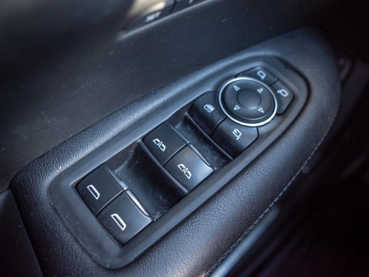 2021 Cadillac XT5 AWD Sport - Rain Sensing Wipers Photo