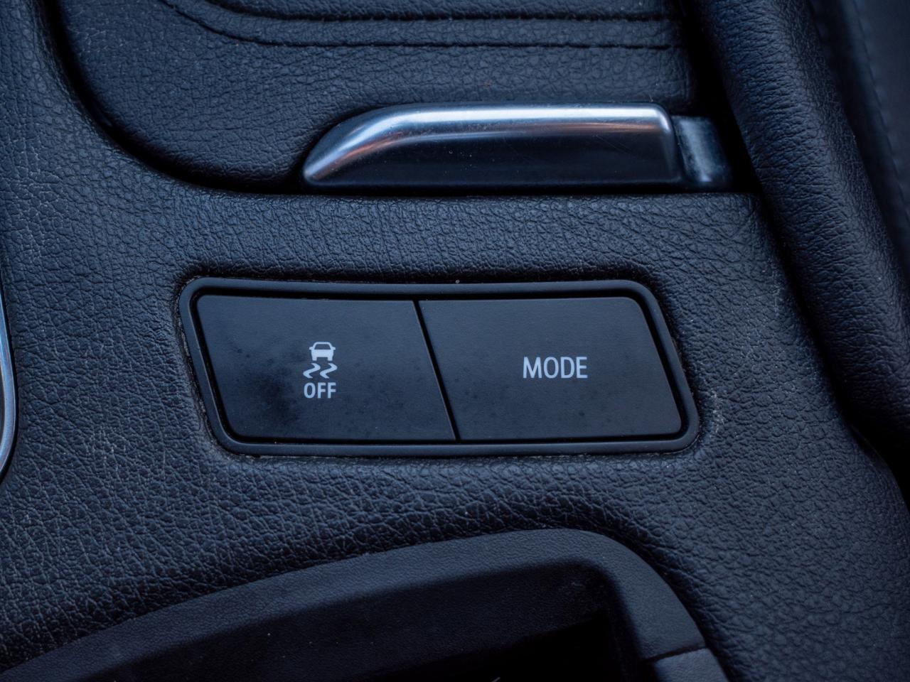 2021 Cadillac XT5 AWD Sport - Rain Sensing Wipers Photo