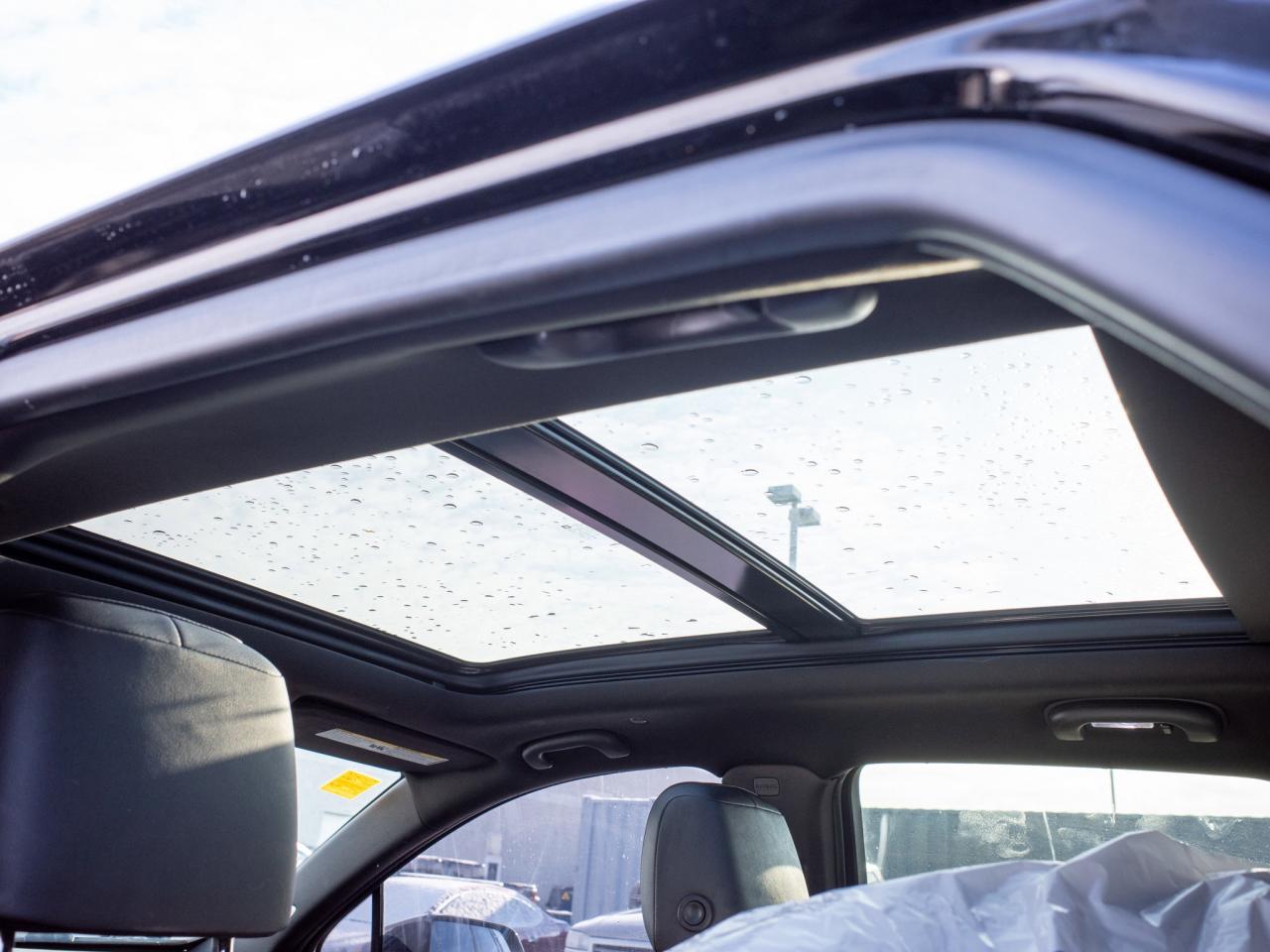 2021 Cadillac XT5 AWD Sport - Rain Sensing Wipers Photo