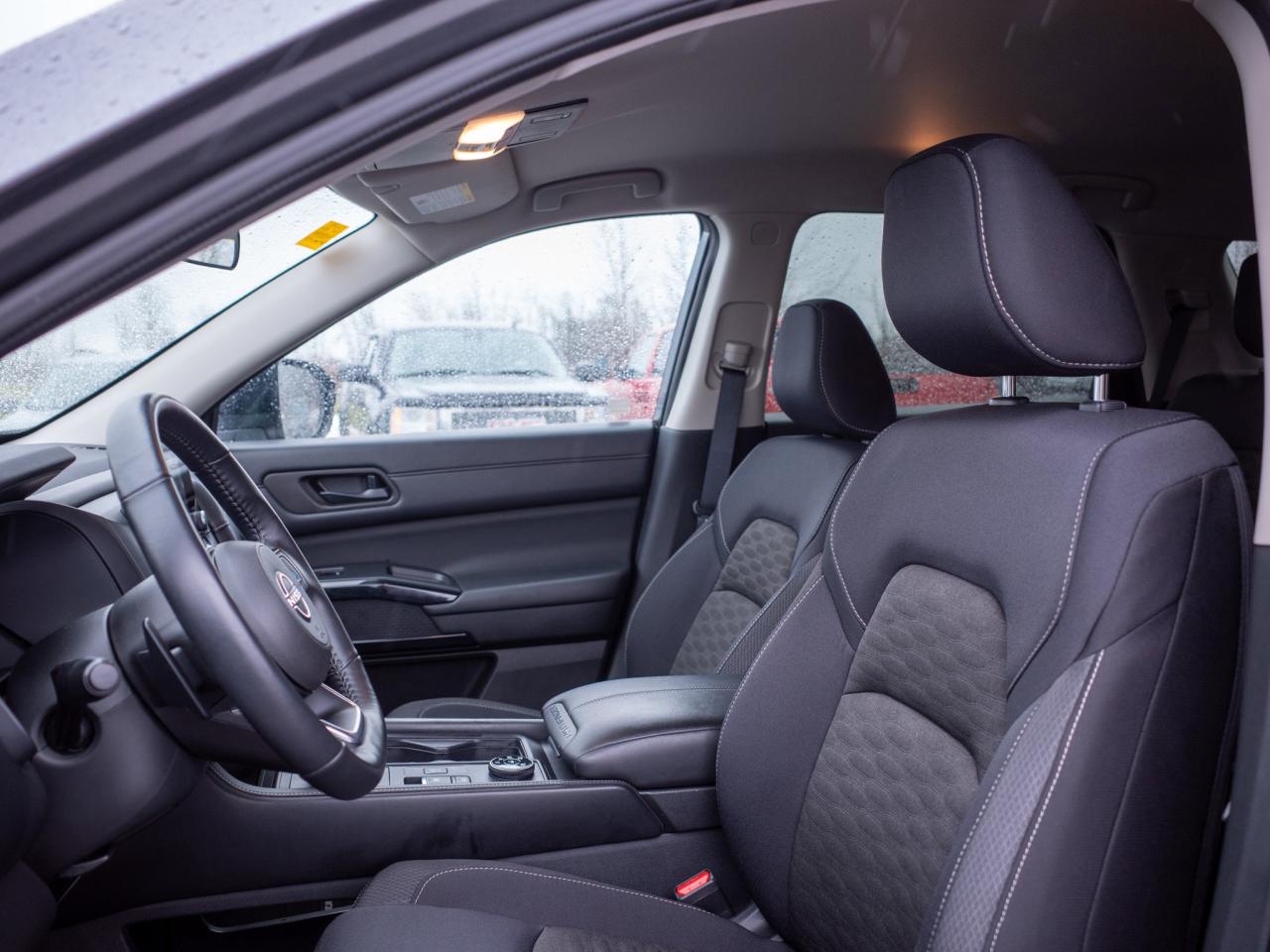 2024 Nissan Pathfinder S - Multi-Zone A/C Keyless Start Photo