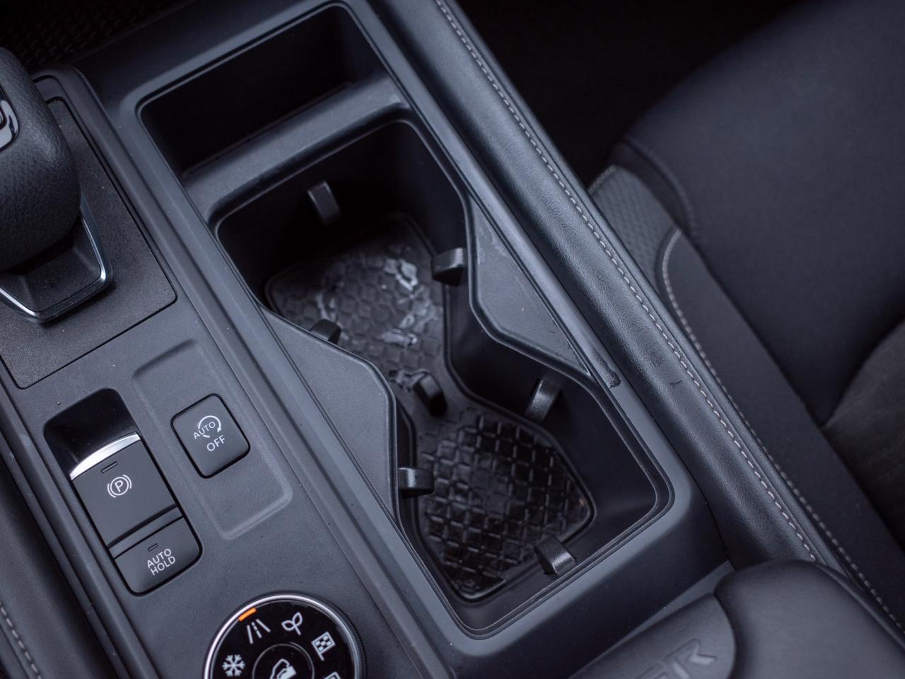 2024 Nissan Pathfinder S - Multi-Zone A/C Keyless Start Photo