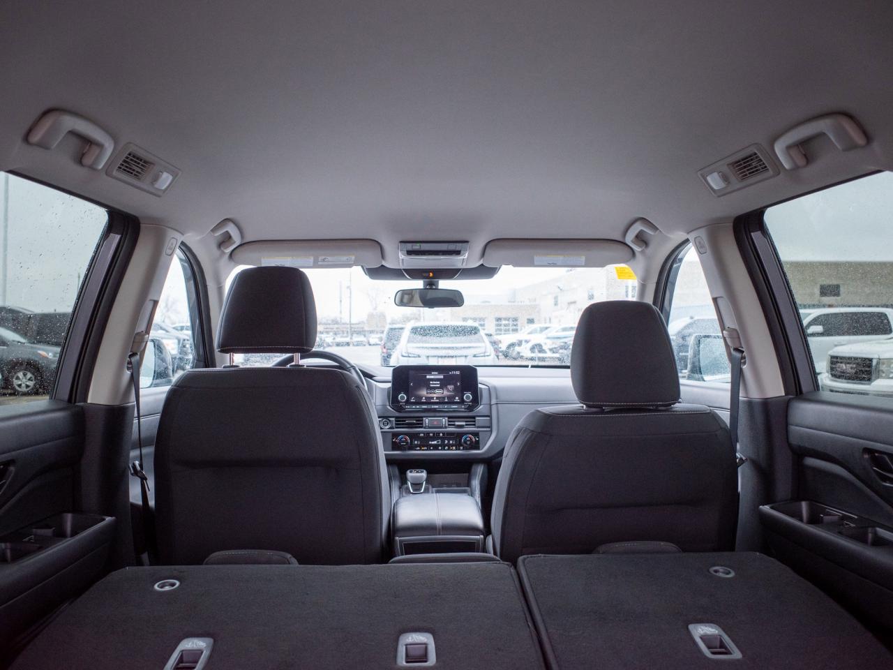 2024 Nissan Pathfinder S - Multi-Zone A/C Keyless Start Photo