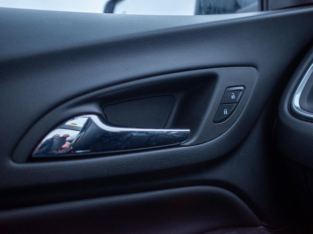 2024 Chevrolet Equinox LT - WiFi Hotspot Heated Seats Photo