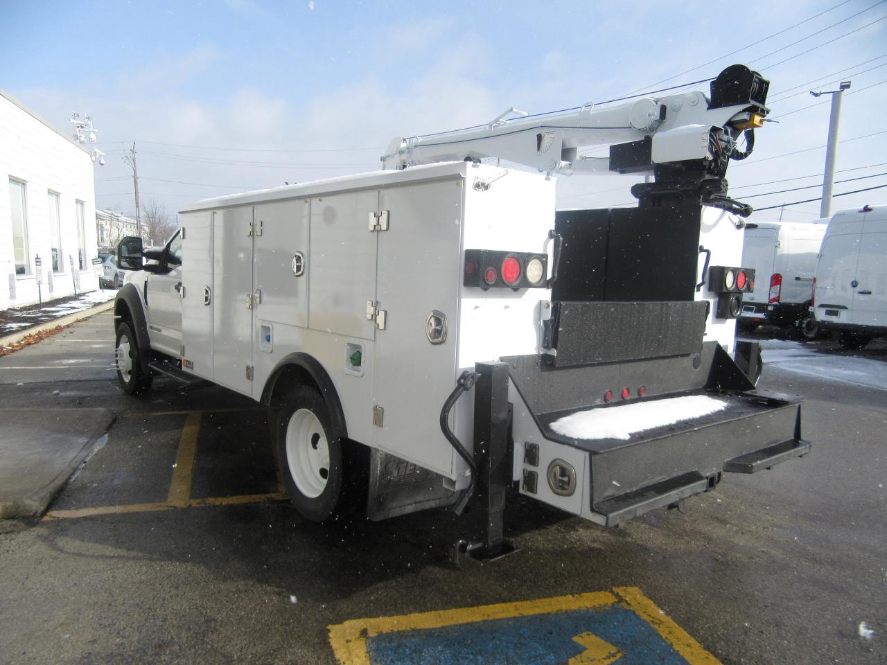 2019 Ford F-550 4X4 DIESEL SERVICE BODY WITH STELLAR CRANE Photo