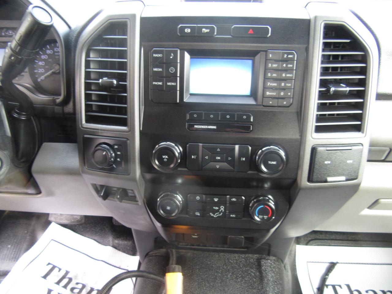 2019 Ford F-550 4X4 DIESEL SERVICE BODY WITH STELLAR CRANE Photo