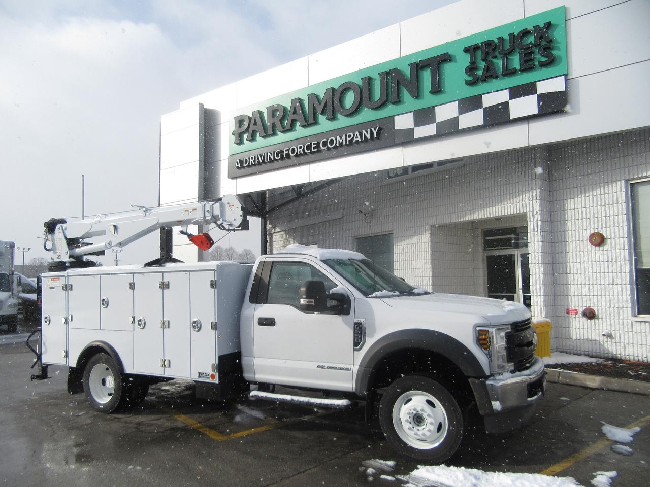 2019 Ford F-550 4X4 DIESEL SERVICE BODY WITH STELLAR CRANE Photo