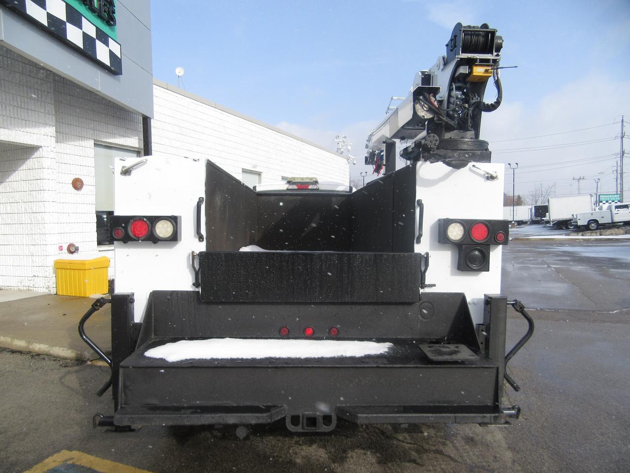 2019 Ford F-550 4X4 DIESEL SERVICE BODY WITH STELLAR CRANE Photo