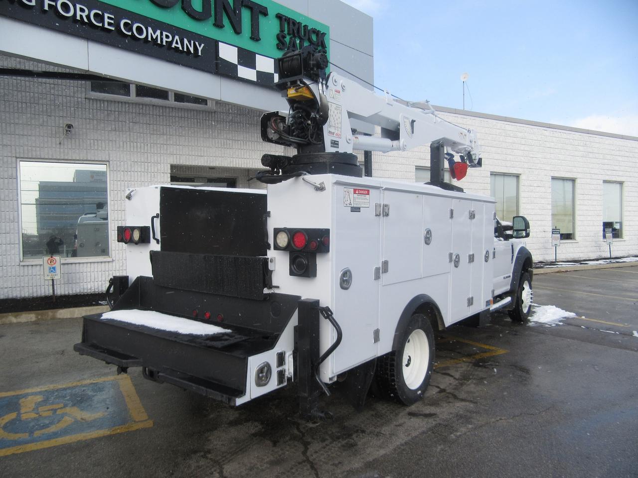 2019 Ford F-550 4X4 DIESEL SERVICE BODY WITH STELLAR CRANE Photo