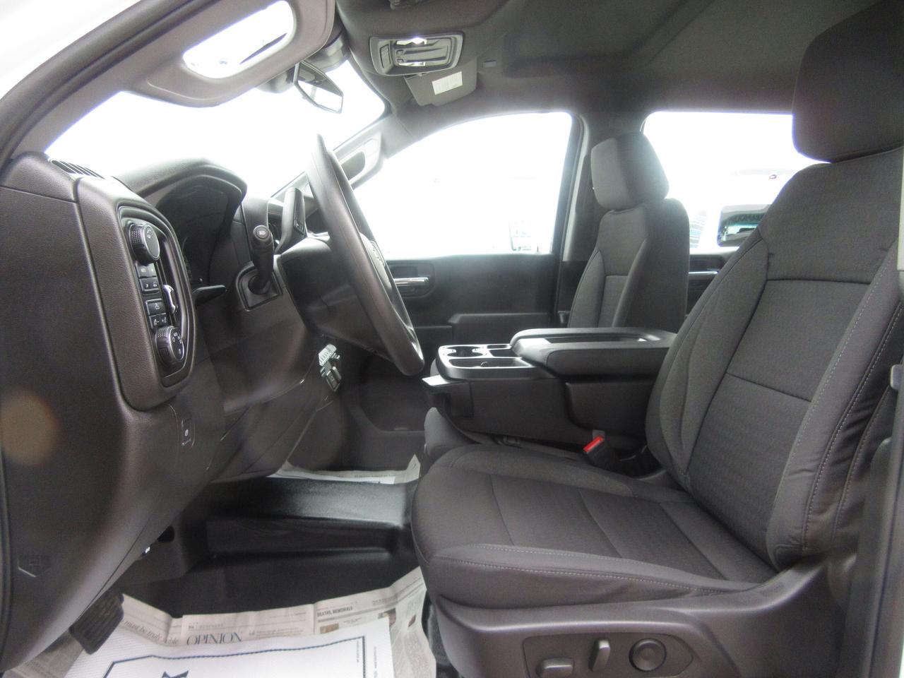 2024 Chevrolet 1500 1500 SILVERADO CREW CAB 4X4 /  6.6 FT  BOX Photo