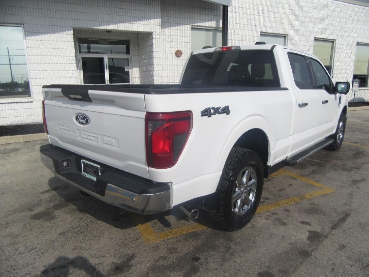 2024 Ford F-150 CREW CAB 4X4 6.5FT BOX XLT PACKAGE Photo