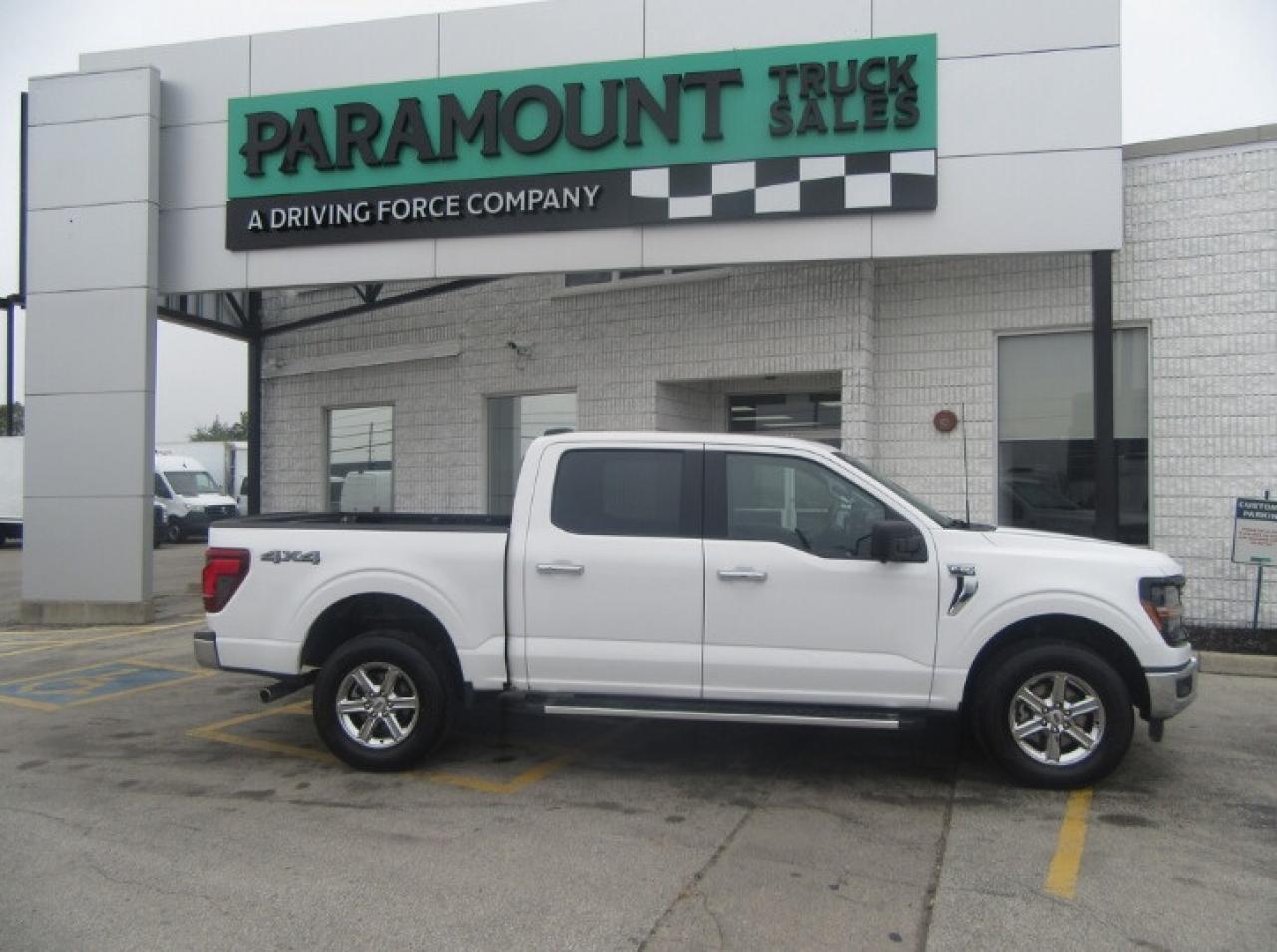 2024 Ford F-150 CREW CAB 4X4 5.5FT BOX XLT PACKAGE Photo