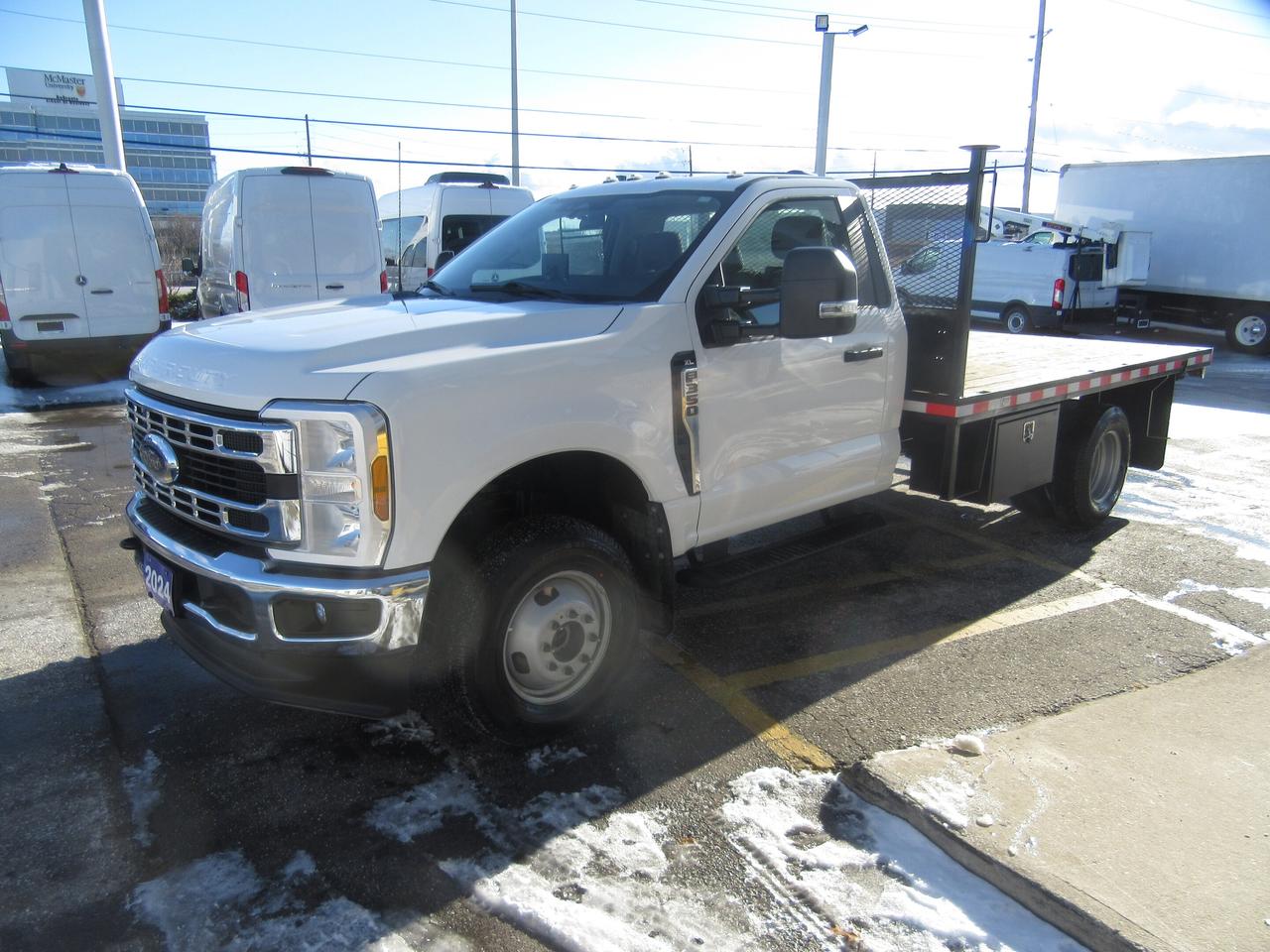 2024 Ford F-350 GAS 4X4 REGULAR CAB 12 FT FLAT DECK Photo4
