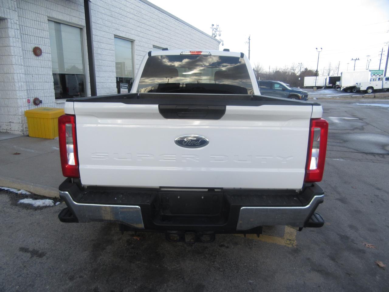 2024 Ford F-250 CREW CAB  XLT PKG  4X4  6.8 FT  BOX Photo