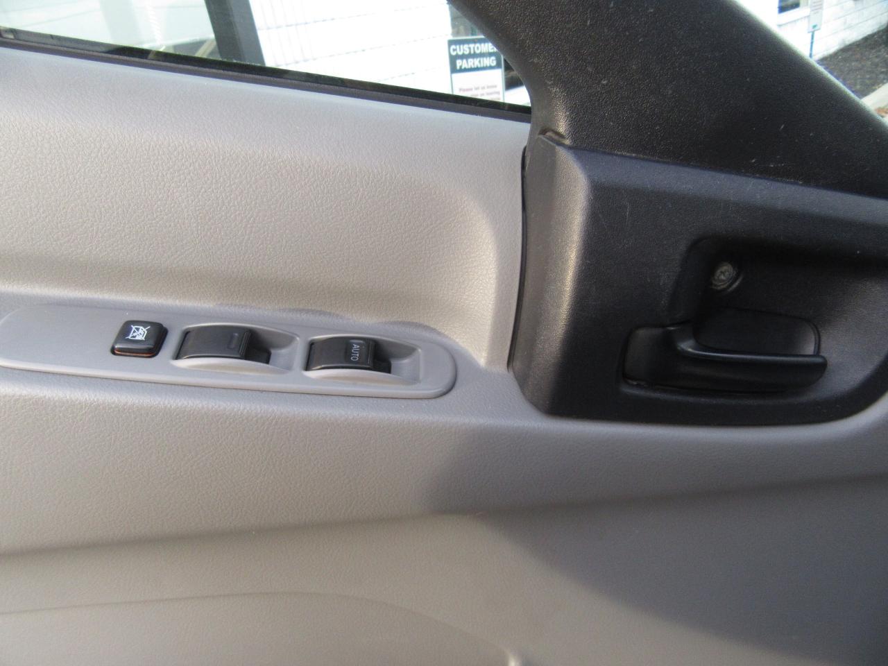 2020 Hino 195 Commercial DIESEL 20FT BOX CARRIER SELF CONTAINED REEFER Photo