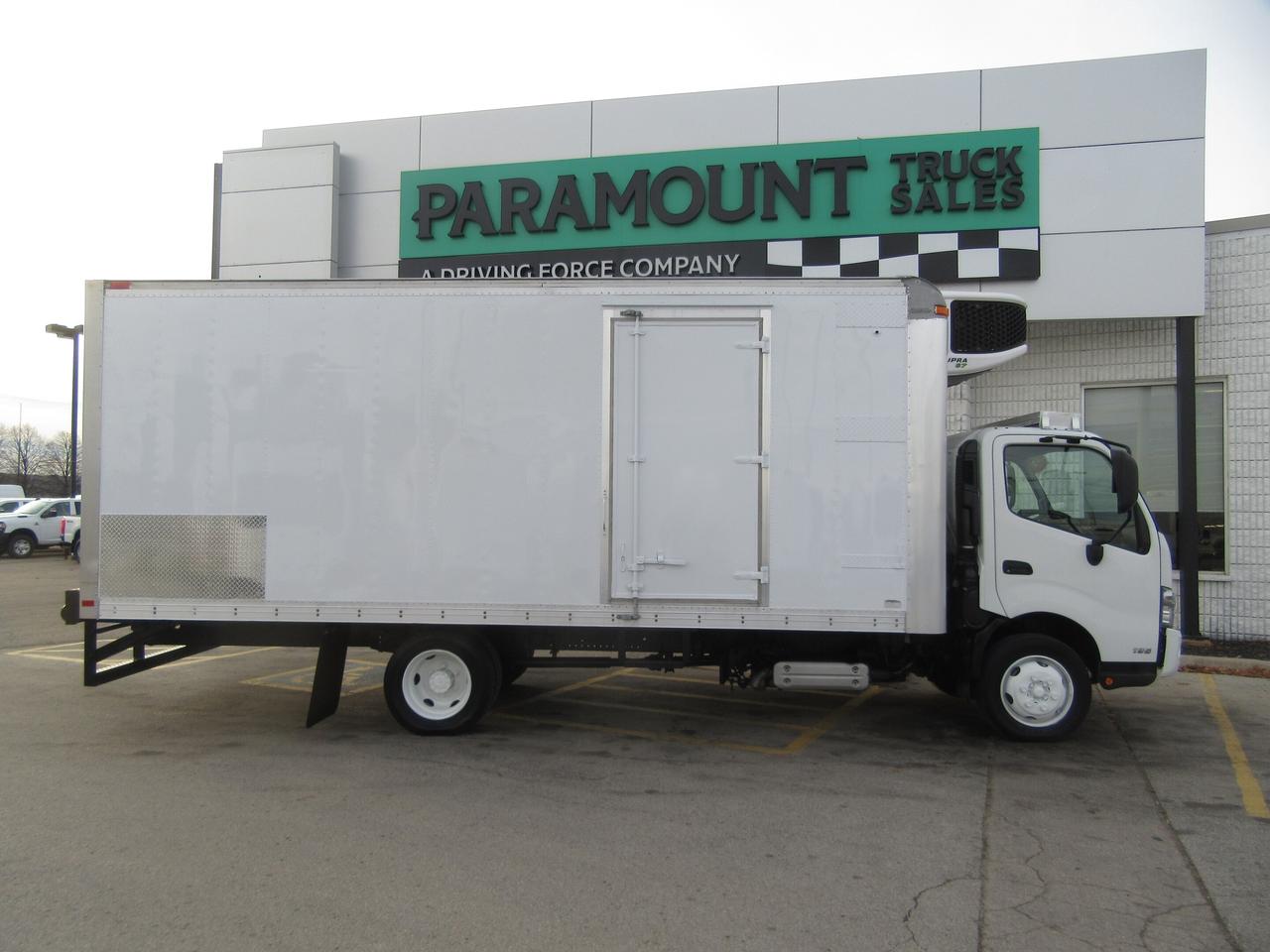 2020 Hino 195 Commercial DIESEL 20FT REEFER BOX & CARRIER S7  REEFER SYSTEM Photo