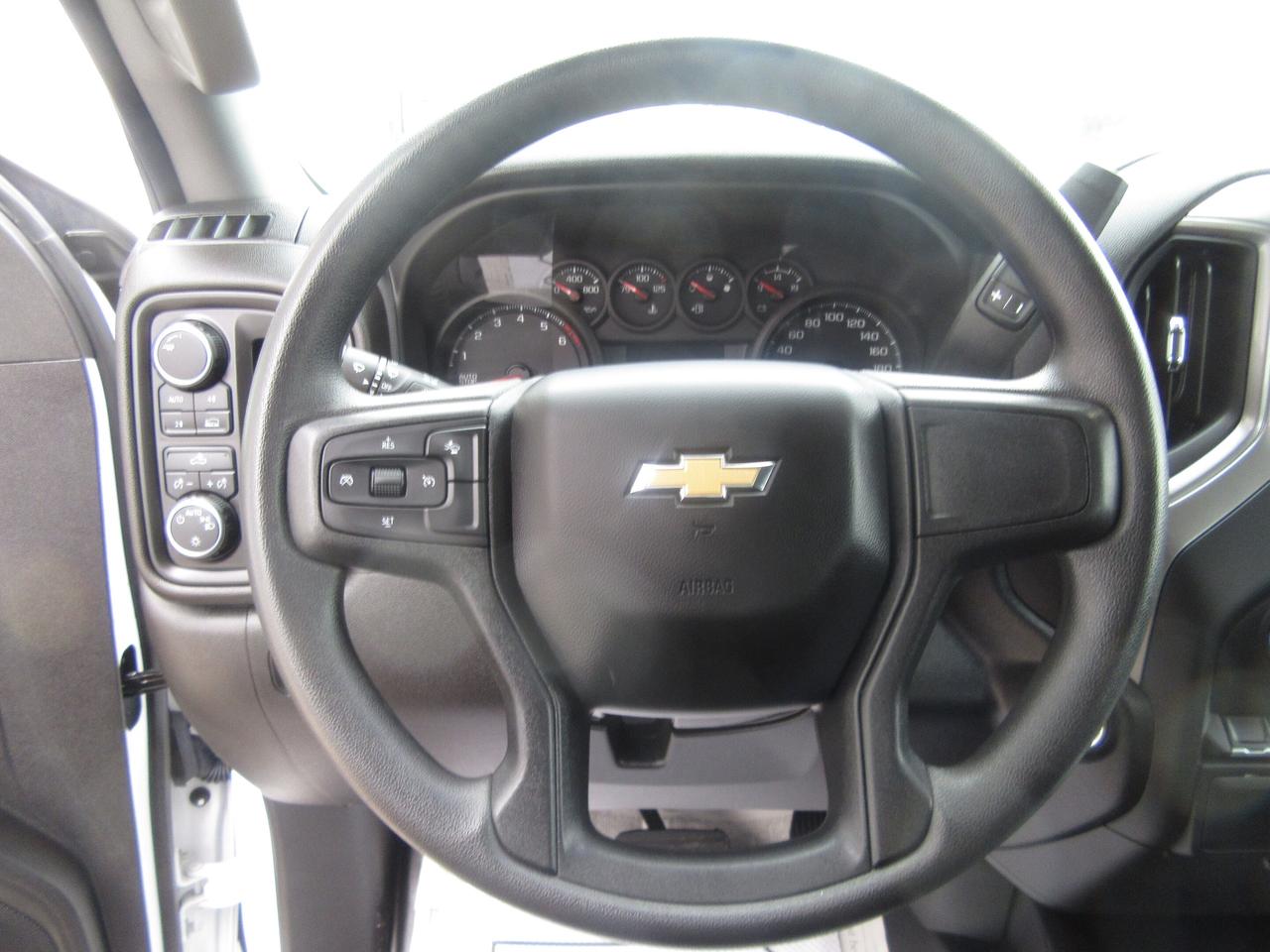 2024 Chevrolet 1500 SILVERADO CREW CAB 4X4 /  6.6 FT  BOX Photo