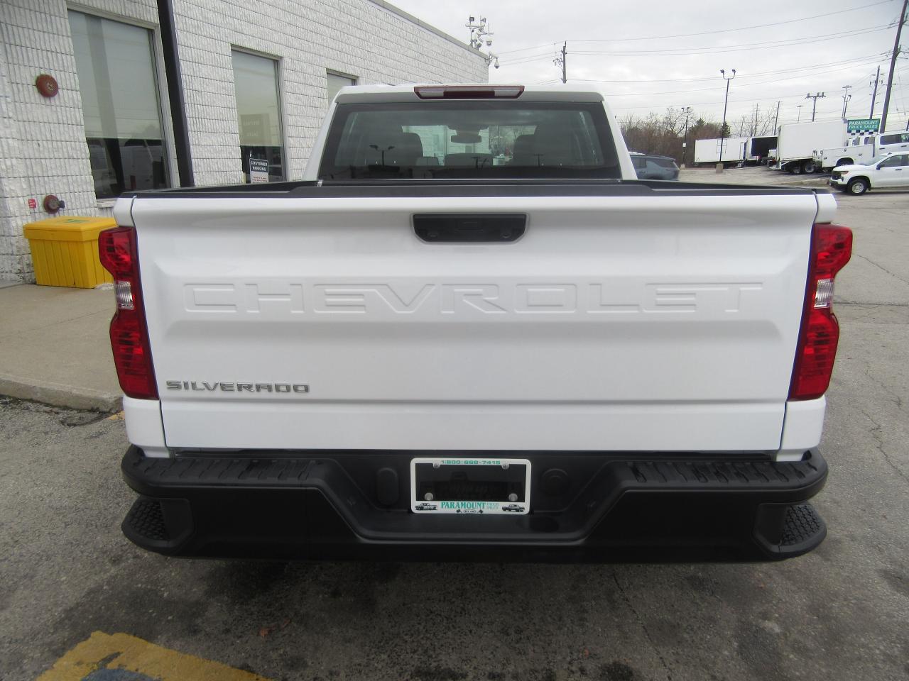 2024 Chevrolet 1500 SILVERADO CREW CAB 4X4 Photo3