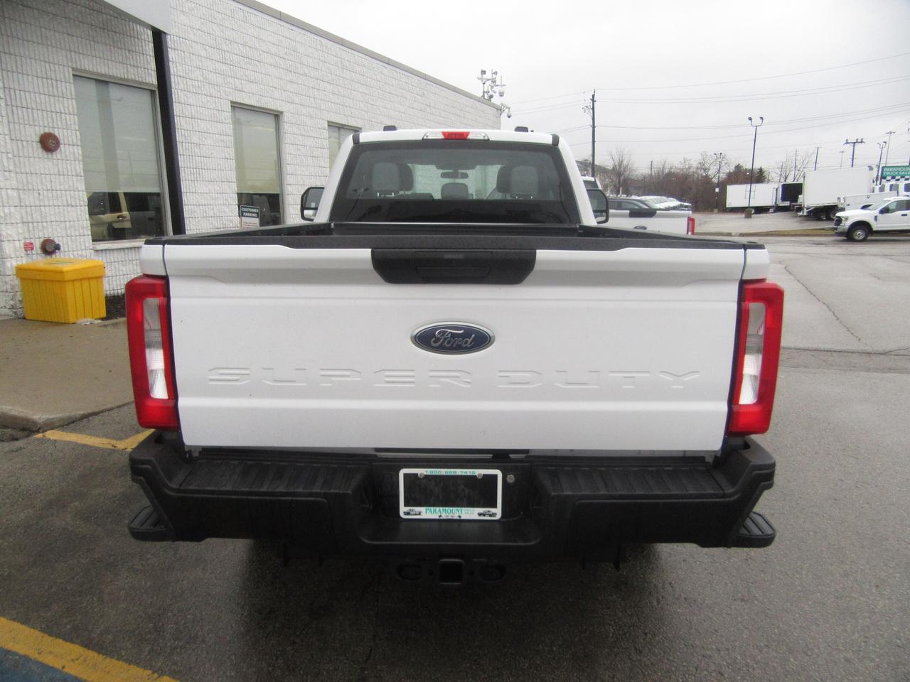 2023 Ford F-250 4X4 EXT CAB 8FT LONG BOX Photo3