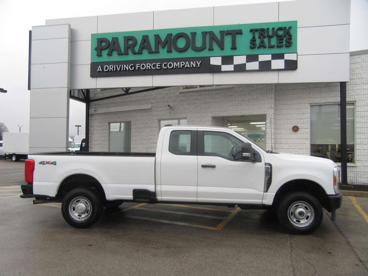 2023 Ford F-250 4X4 EXT CAB 8FT LONG BOX Photo5
