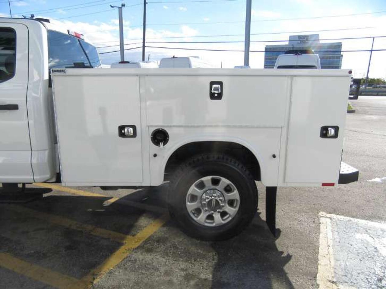 2024 Ford F-250 CREW CAB 4X4 XLT NEW SERVICE UTILITY BODY Photo