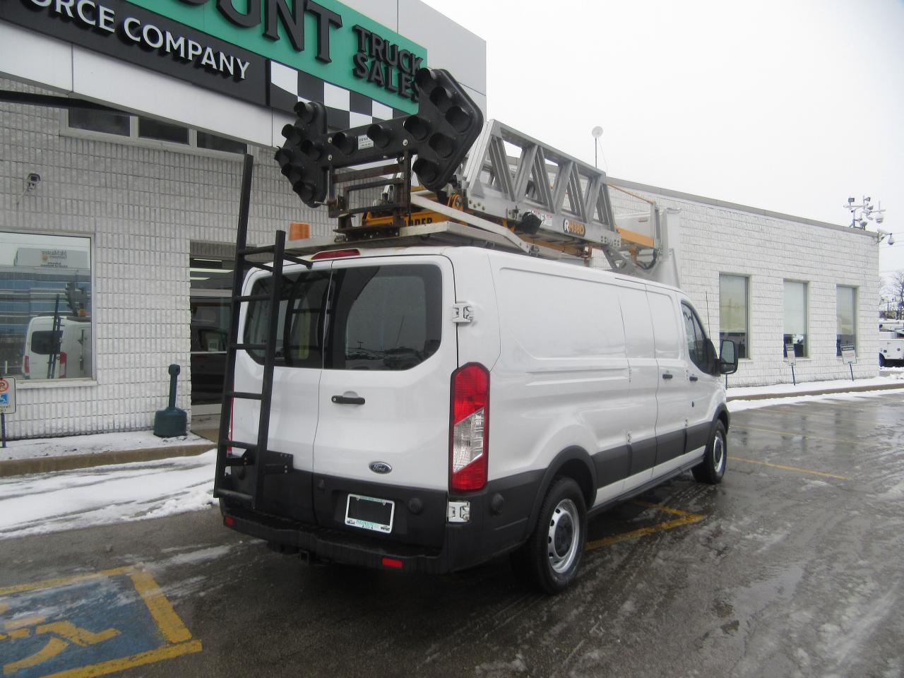 2019 Ford Transit T-350 WITH RH 38D LADDER BUCKET Photo3
