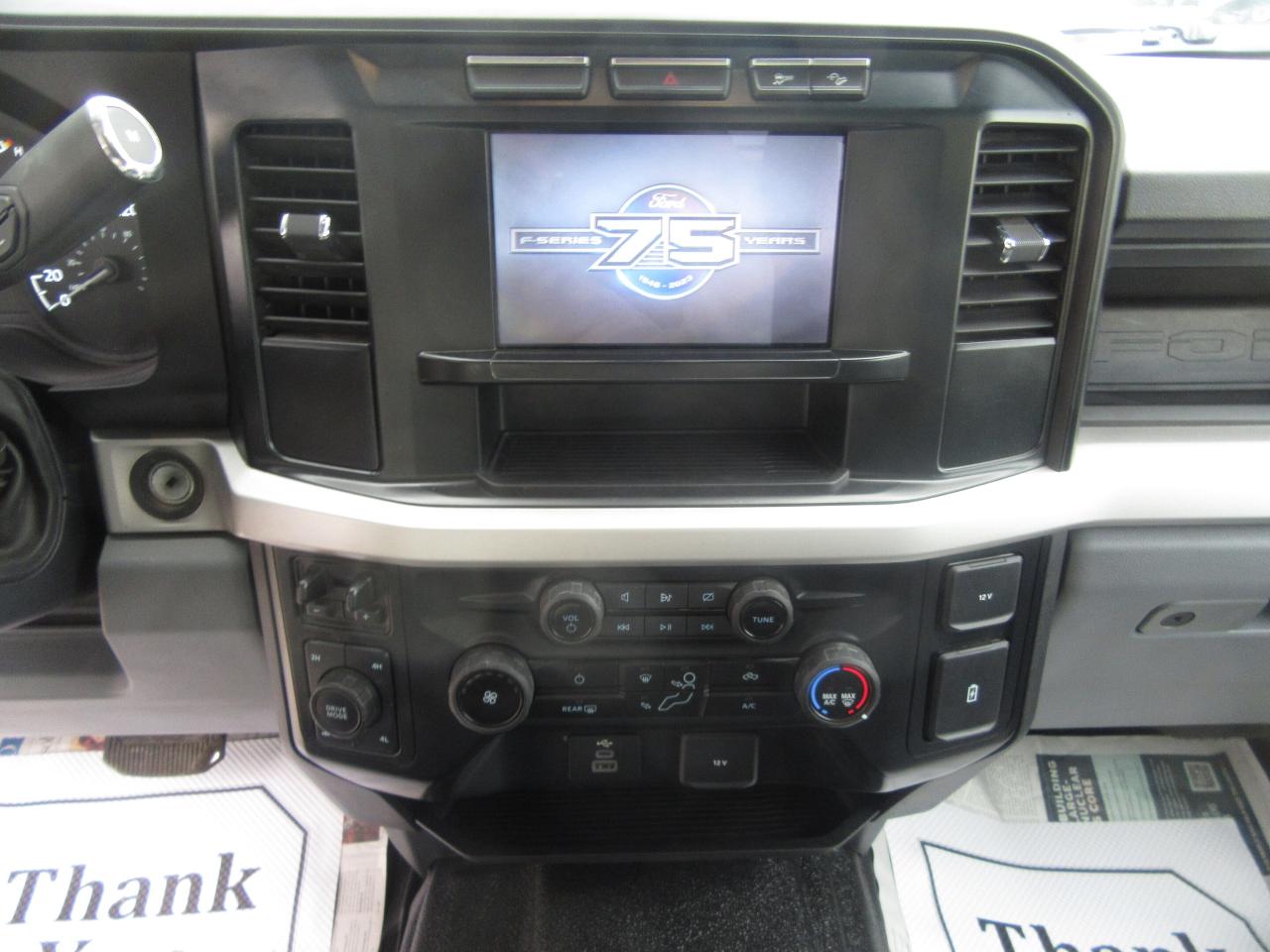 2023 Ford F-350 4X4 CREW CAB 9FT FLAT DECK Photo