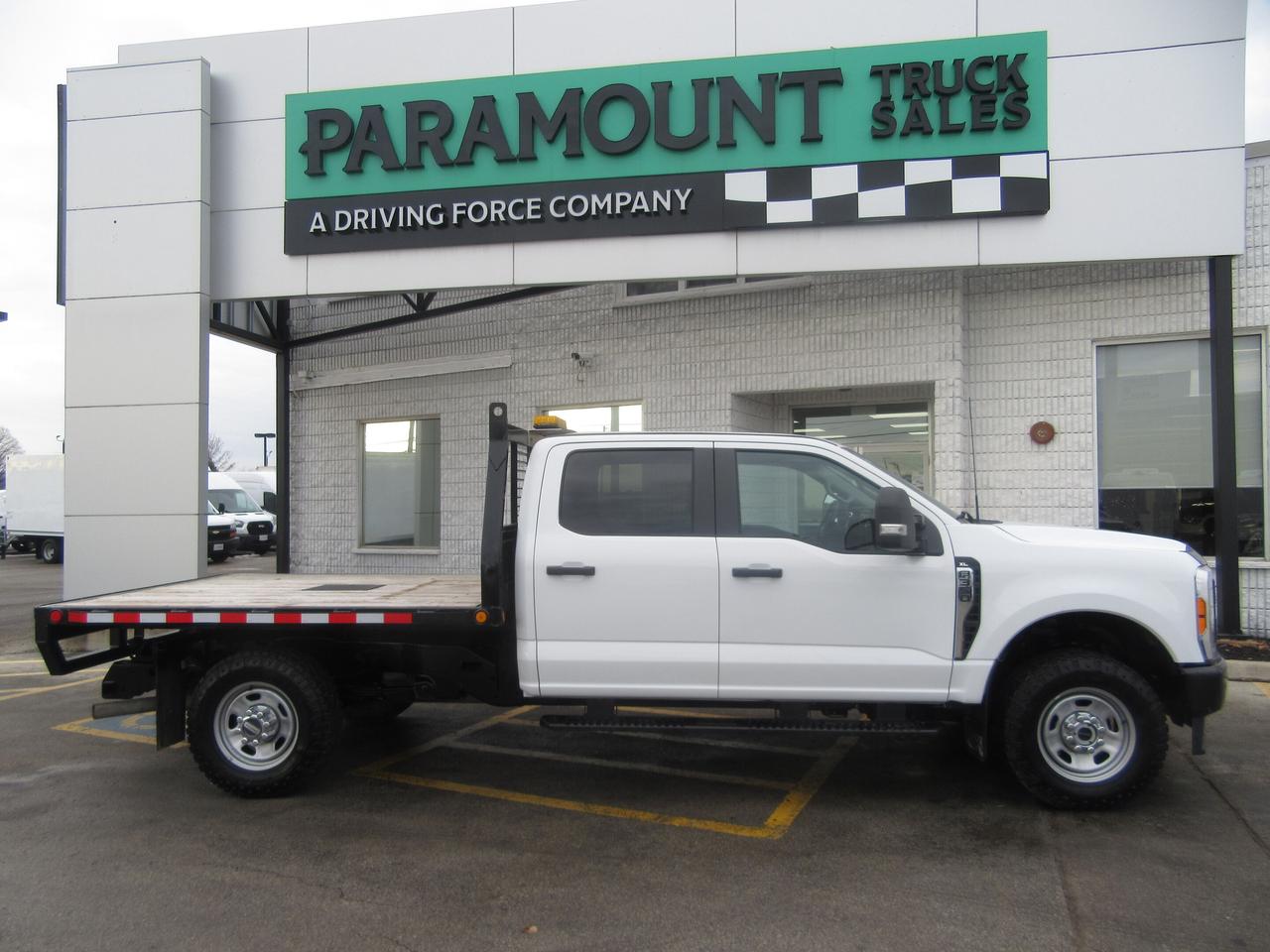 2023 Ford F-350 4X4 CREW CAB 9FT FLAT DECK Photo