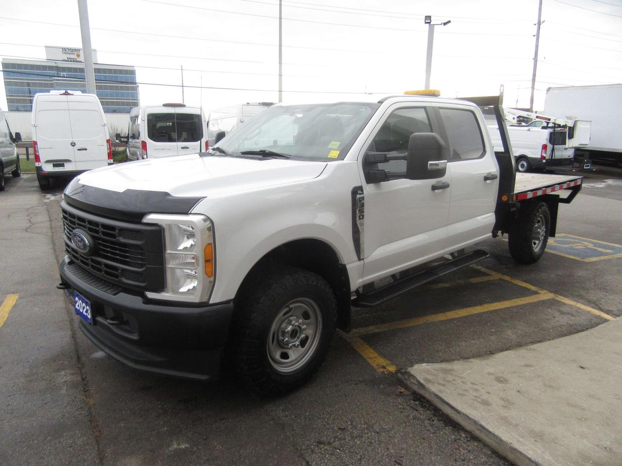 2023 Ford F-350 4X4 CREW CAB 9FT FLAT DECK Photo