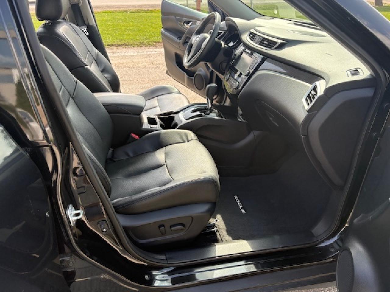 2016 Nissan Rogue AWD 4dr SL LOADED Photo