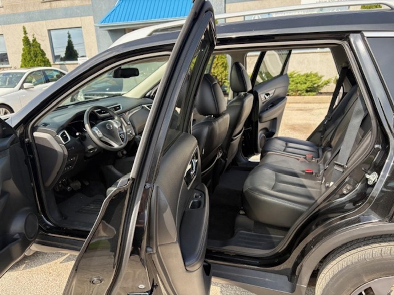 2016 Nissan Rogue AWD 4dr SL LOADED Photo