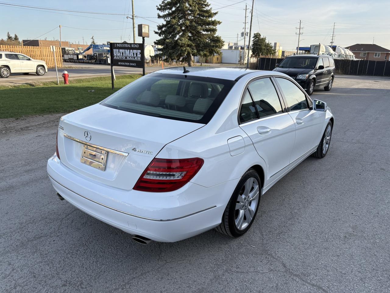 2013 Mercedes-Benz C-Class 4dr Sdn C 300 4MATIC Photo