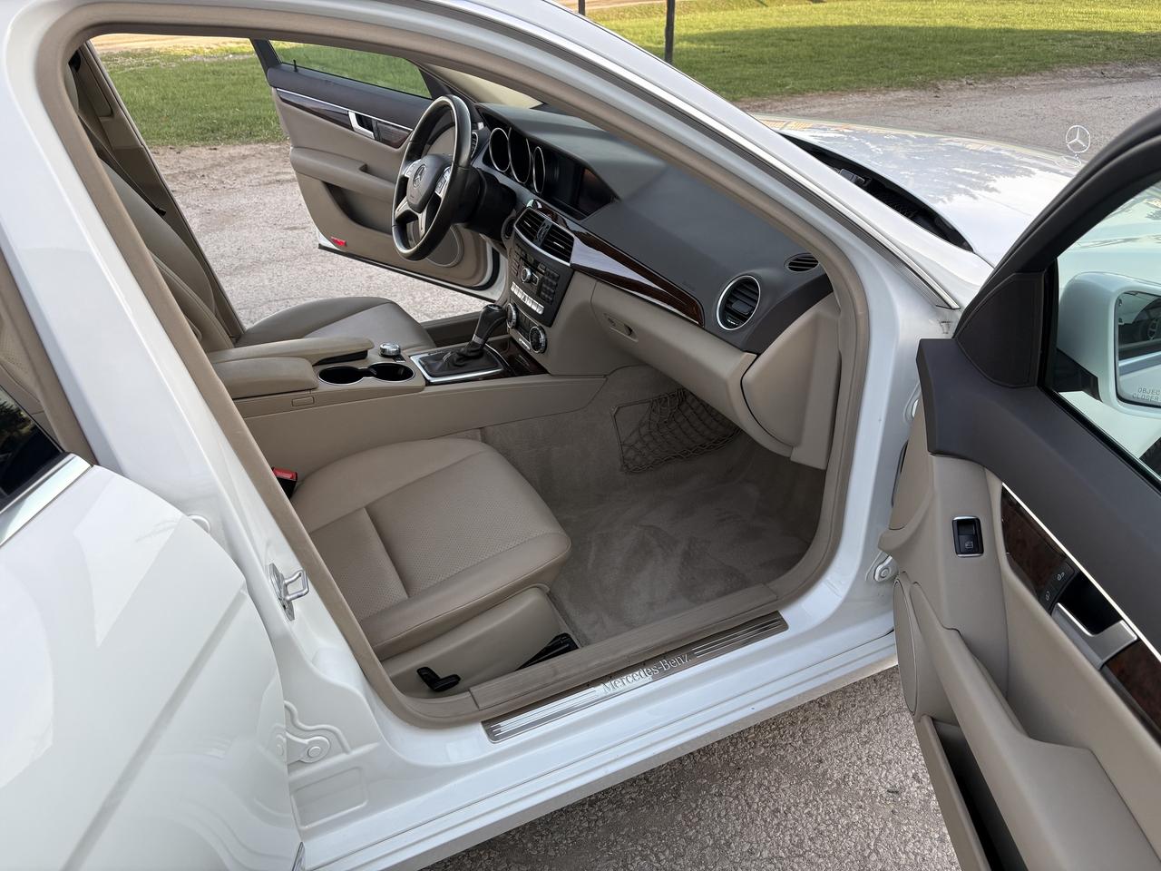 2013 Mercedes-Benz C-Class 4dr Sdn C 300 4MATIC Photo