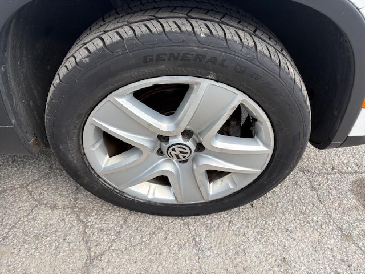 2013 Volkswagen Tiguan 4 Motion Comfortline Photo