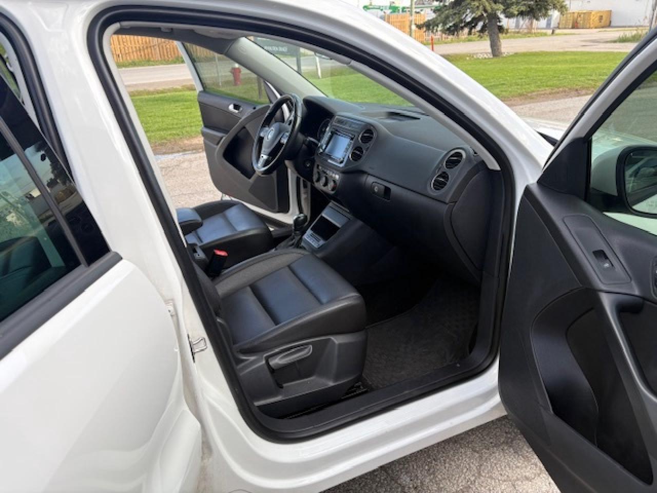 2013 Volkswagen Tiguan 4 Motion Comfortline Photo