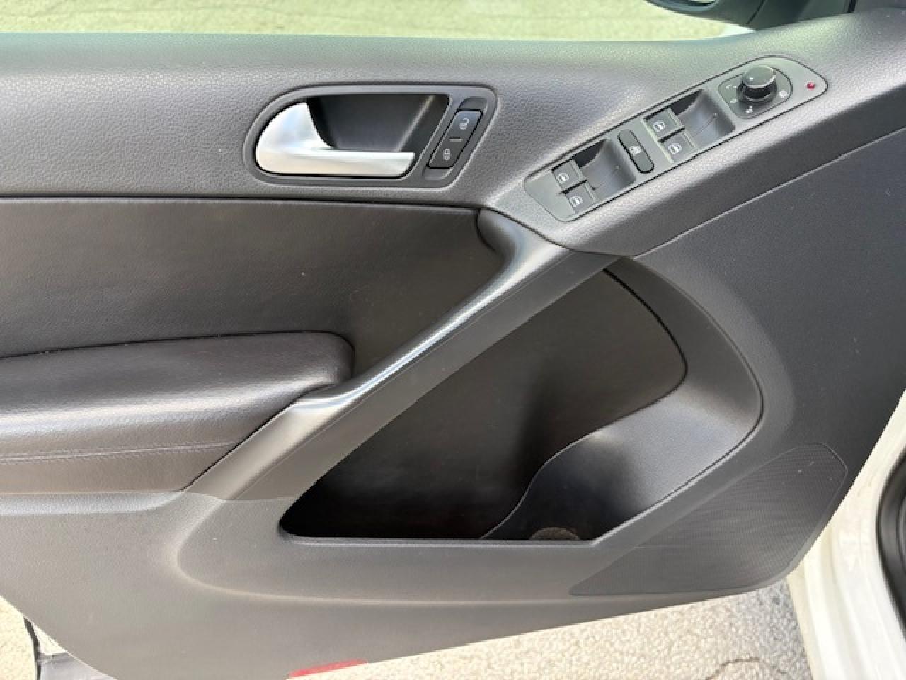 2013 Volkswagen Tiguan 4 Motion Comfortline Photo