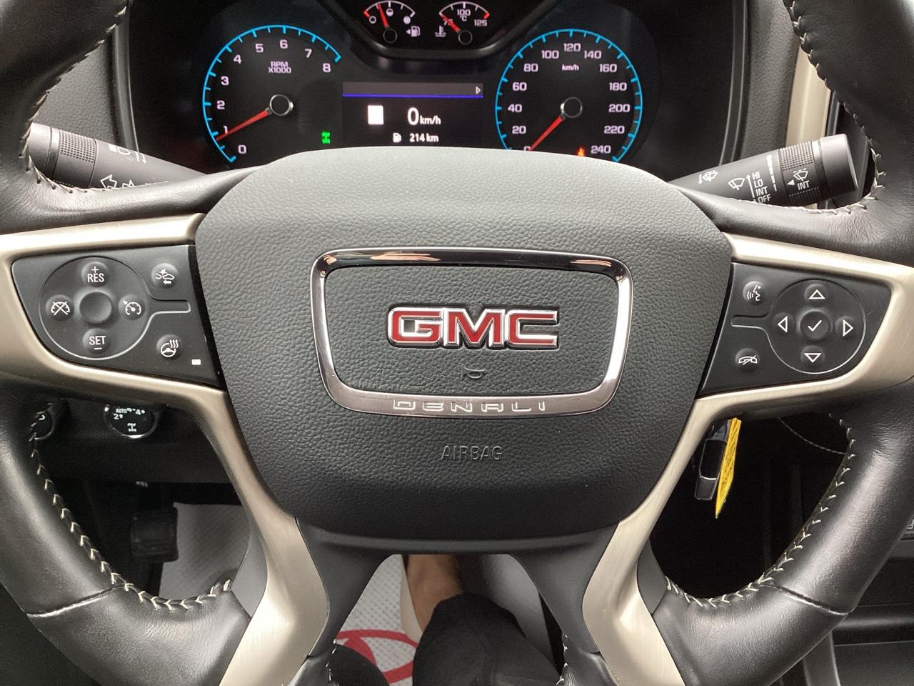 2022 GMC Canyon 4WD Crew Cab Denali Photo