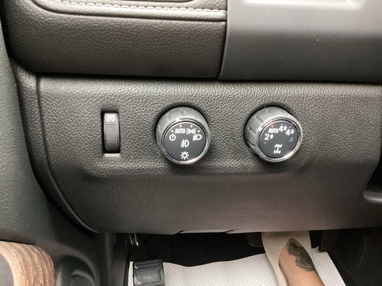 2022 GMC Canyon 4WD Crew Cab Denali Photo