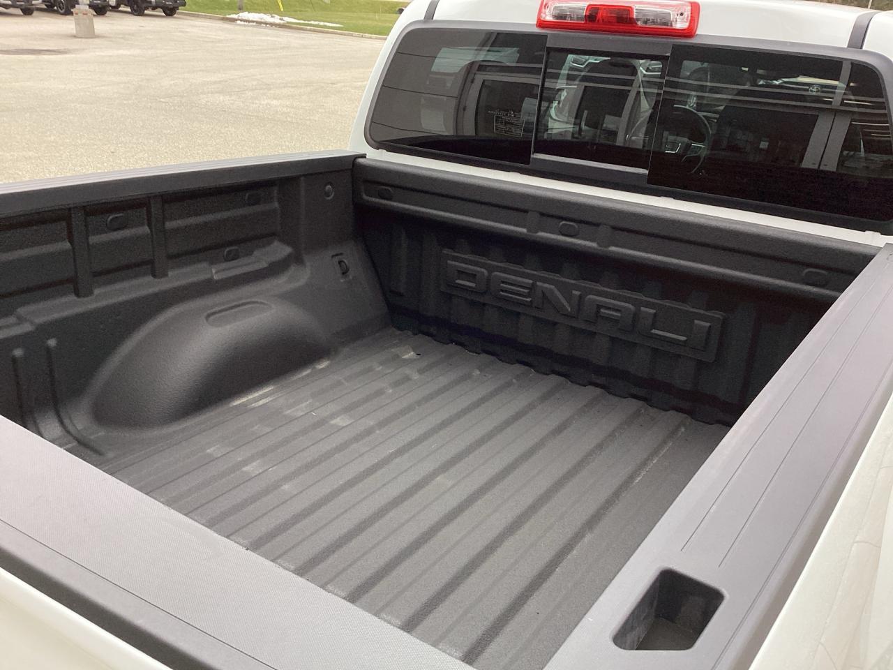 2022 GMC Canyon 4WD Crew Cab Denali Photo