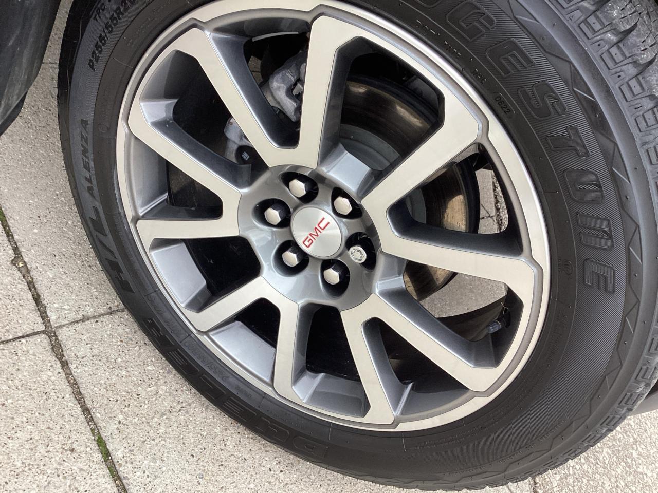 2022 GMC Canyon 4WD Crew Cab Denali Photo