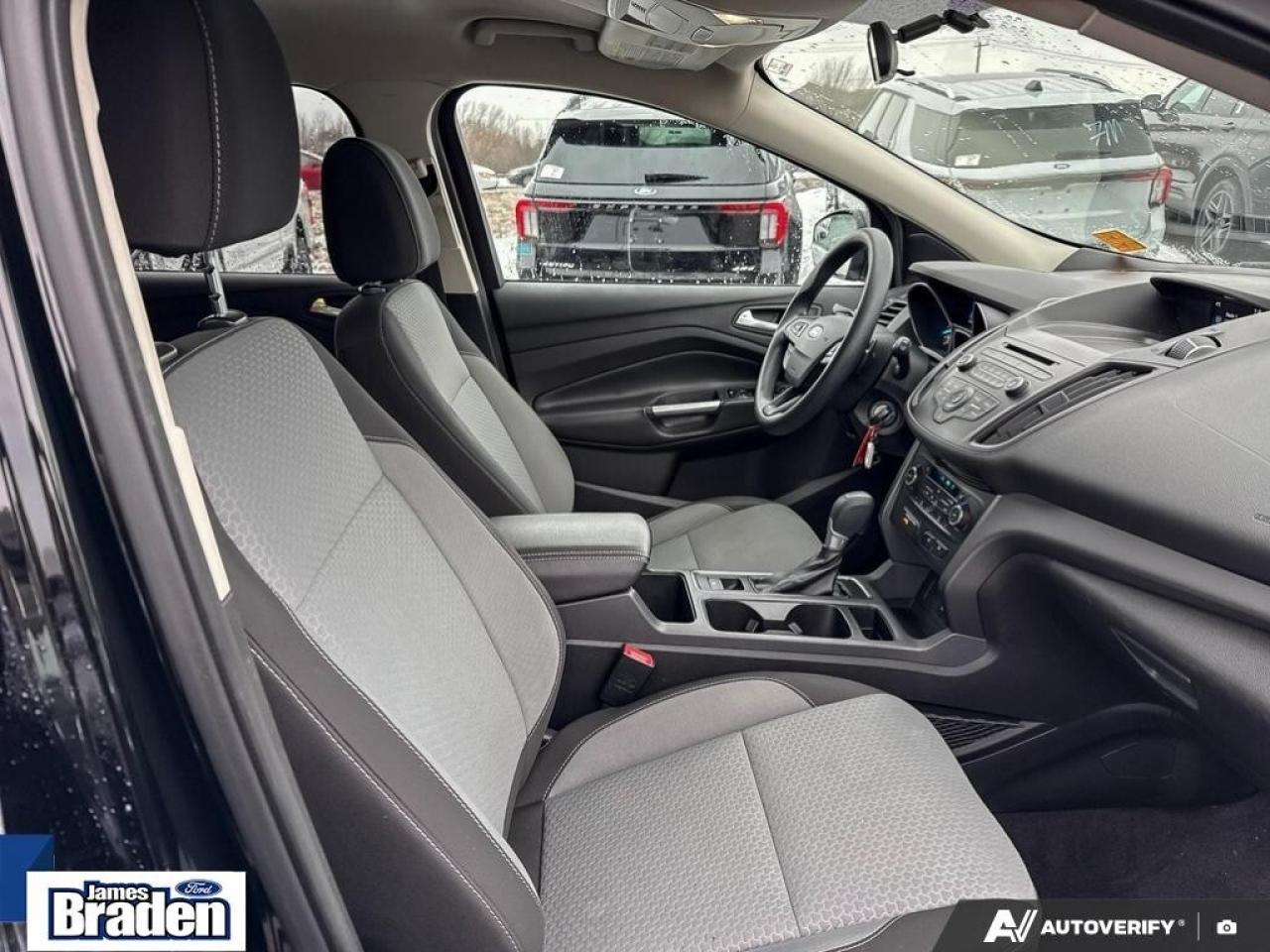 2017 Ford Escape SE   4WD   HEATED SEATS Photo