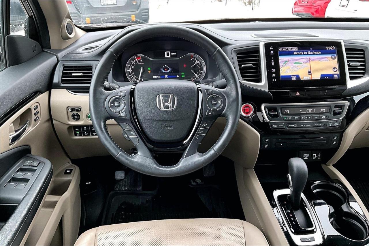 2017 Honda Ridgeline Touring AWD   Fully Loaded   Heated Leather Seats Photo4