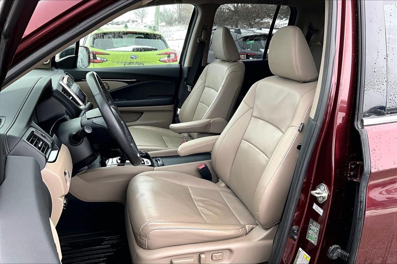 2017 Honda Ridgeline Touring AWD   Fully Loaded   Heated Leather Seats Photo