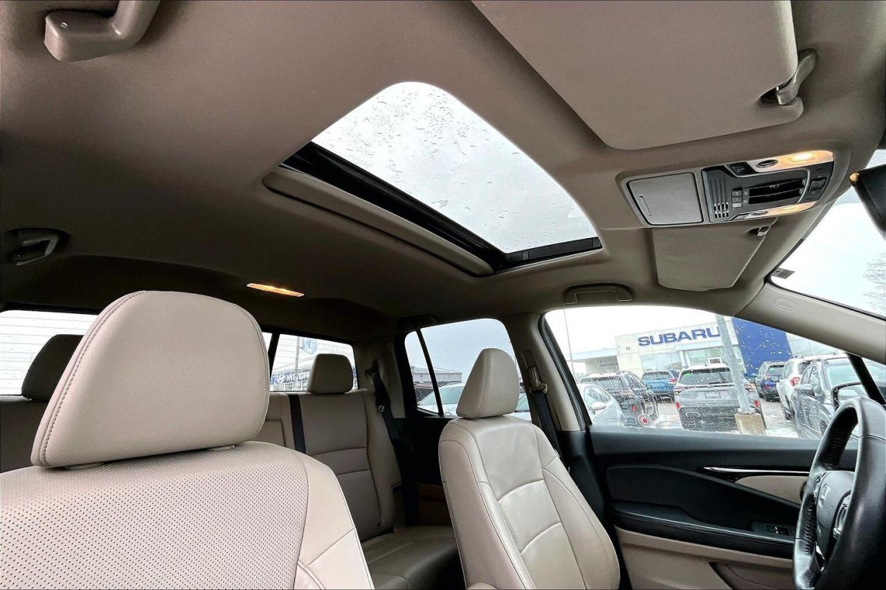 2017 Honda Ridgeline Touring AWD   Fully Loaded   Heated Leather Seats Photo