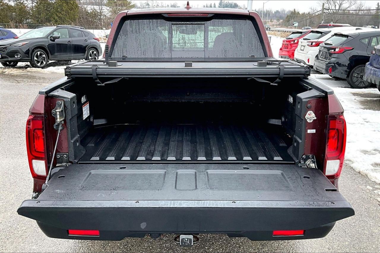 2017 Honda Ridgeline Touring AWD   Fully Loaded   Heated Leather Seats Photo