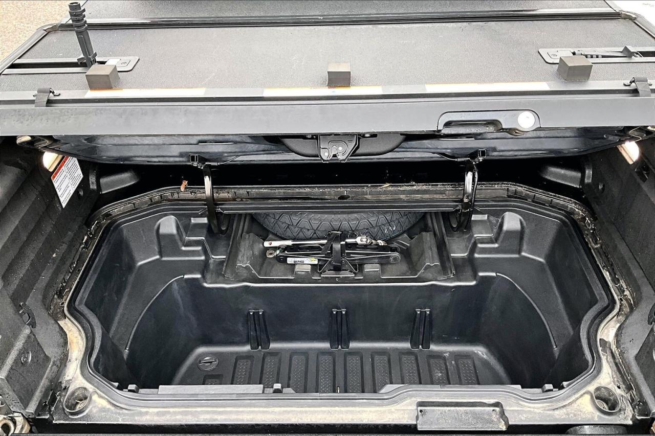 2017 Honda Ridgeline Touring AWD   Fully Loaded   Heated Leather Seats Photo