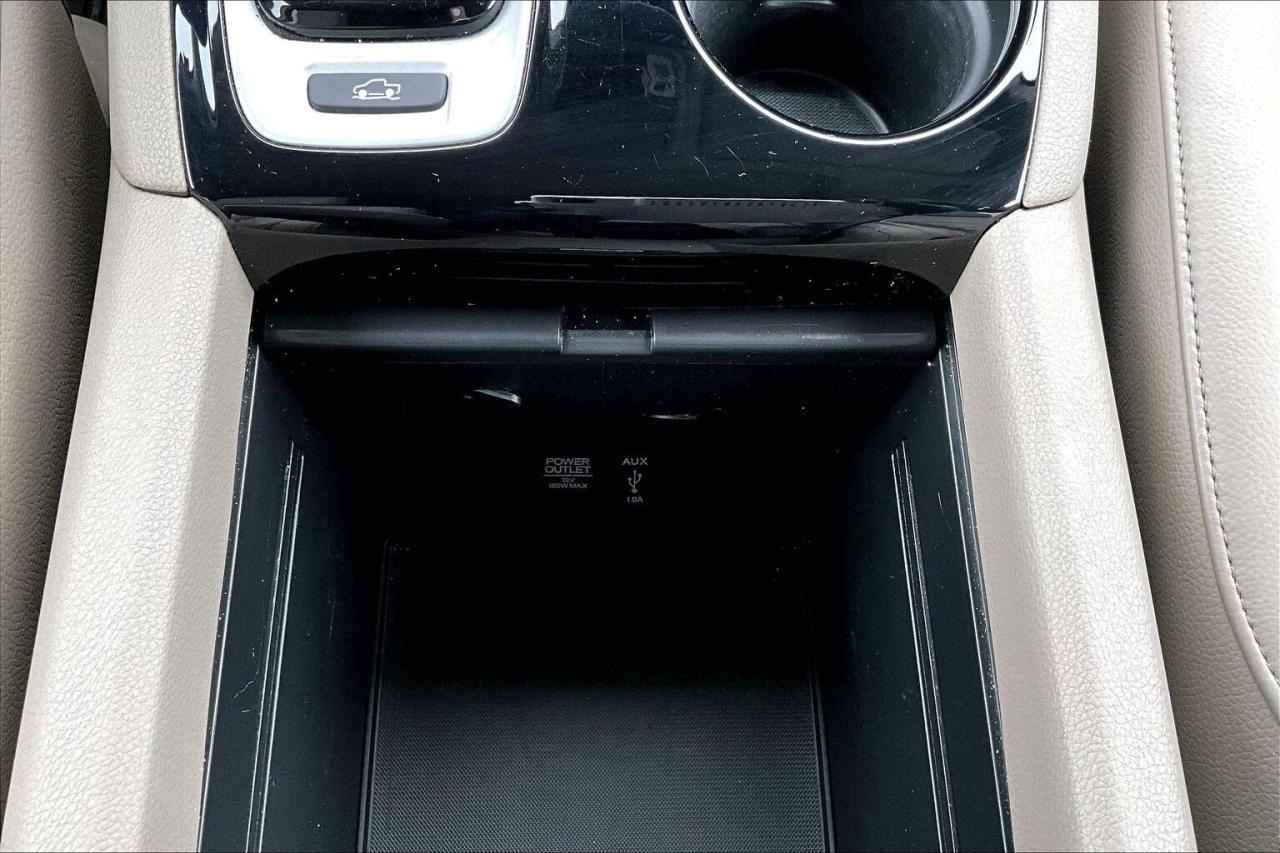 2017 Honda Ridgeline Touring AWD   Fully Loaded   Heated Leather Seats Photo