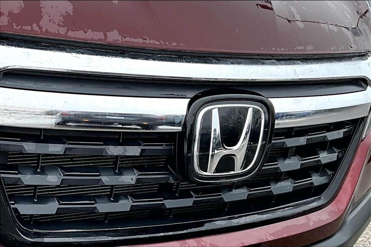 2017 Honda Ridgeline Touring AWD   Fully Loaded   Heated Leather Seats Photo