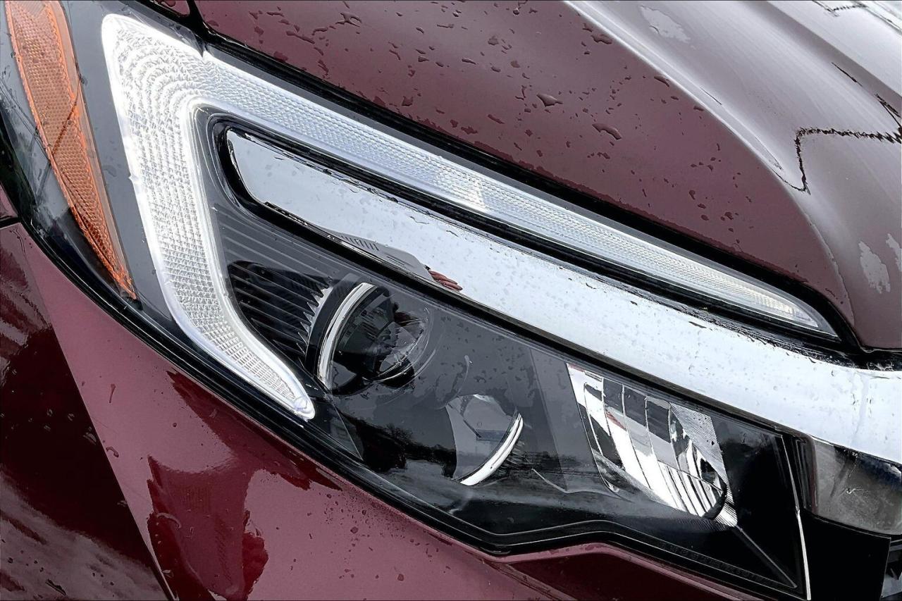 2017 Honda Ridgeline Touring AWD   Fully Loaded   Heated Leather Seats Photo